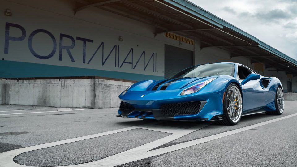 Ferrari 488 Pista | Blu Corza | on HRE S104SC | Frozen Dark Clear