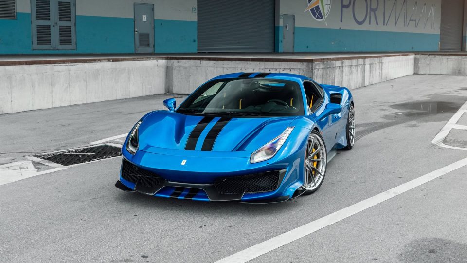 Ferrari 488 Pista | Blu Corza | on HRE S104SC | Frozen Dark Clear