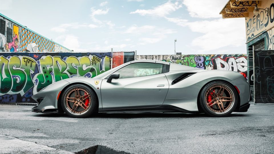 Ferrari 488 Pista Spider | Grigio Silverstone | on HRE S107SC | Frozen Polished Bronze