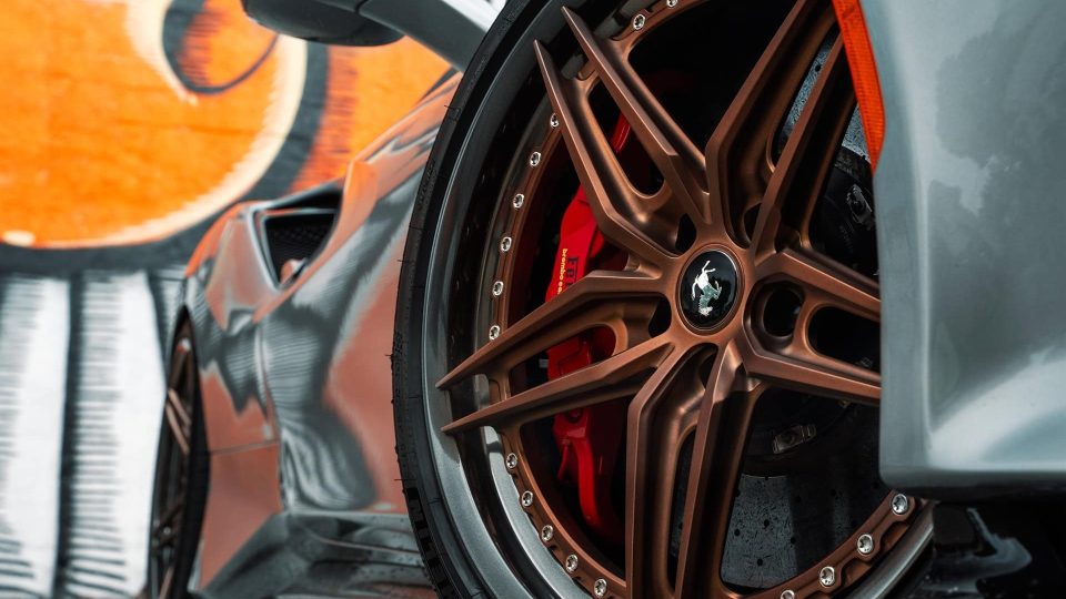 Ferrari 488 Pista Spider | Grigio Silverstone | on HRE S107SC | Frozen Polished Bronze