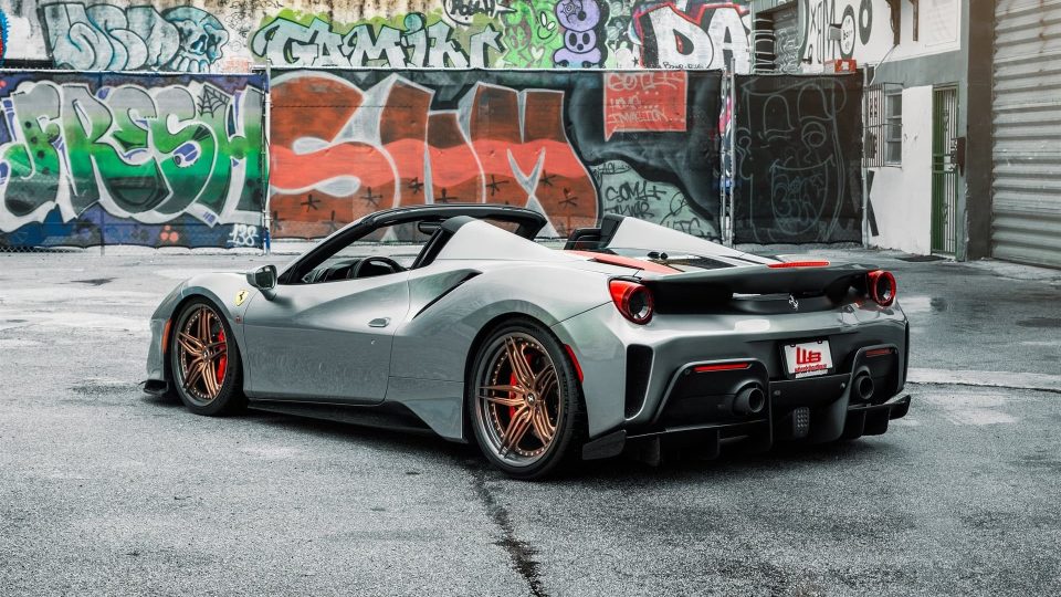 Ferrari 488 Pista Spider | Grigio Silverstone | on HRE S107SC | Frozen Polished Bronze