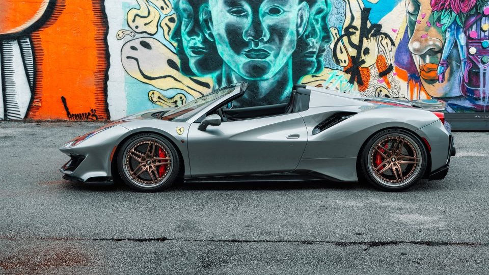 Ferrari 488 Pista Spider | Grigio Silverstone | on HRE S107SC | Frozen Polished Bronze
