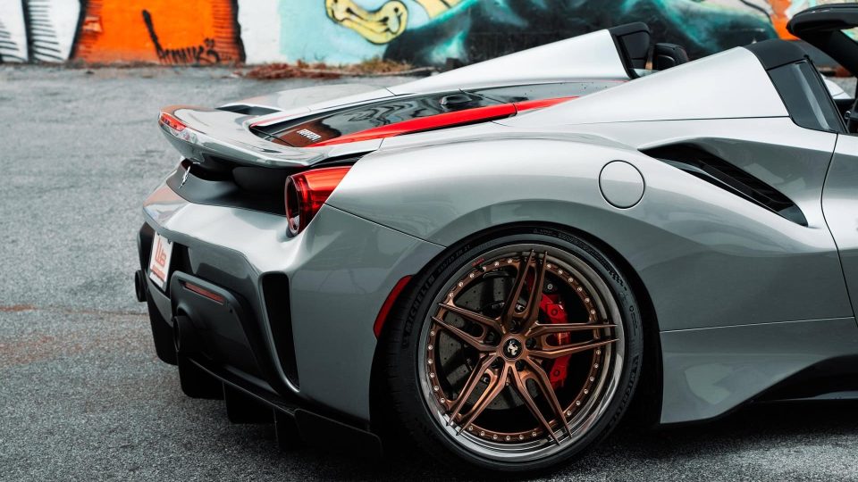 Ferrari 488 Pista Spider | Grigio Silverstone | on HRE S107SC | Frozen Polished Bronze