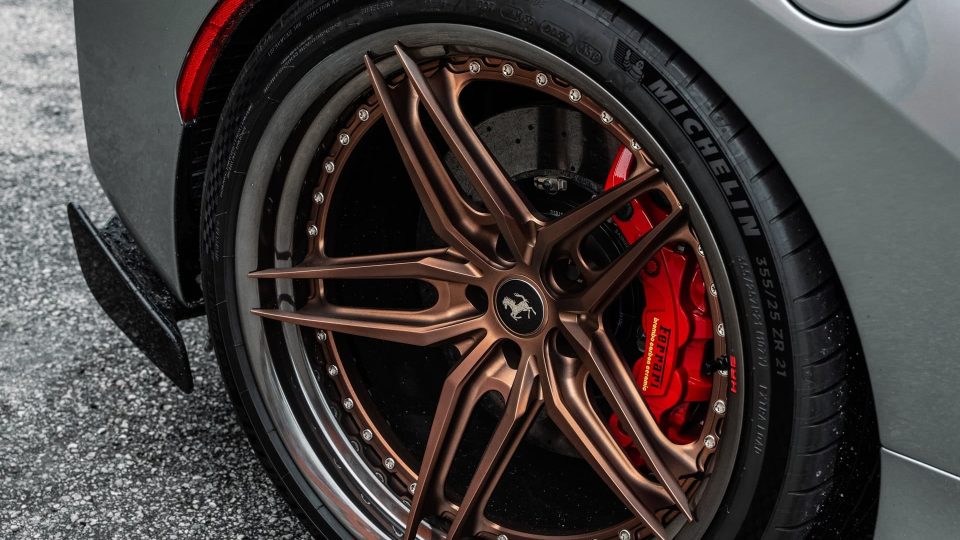 Ferrari 488 Pista Spider | Grigio Silverstone | on HRE S107SC | Frozen Polished Bronze