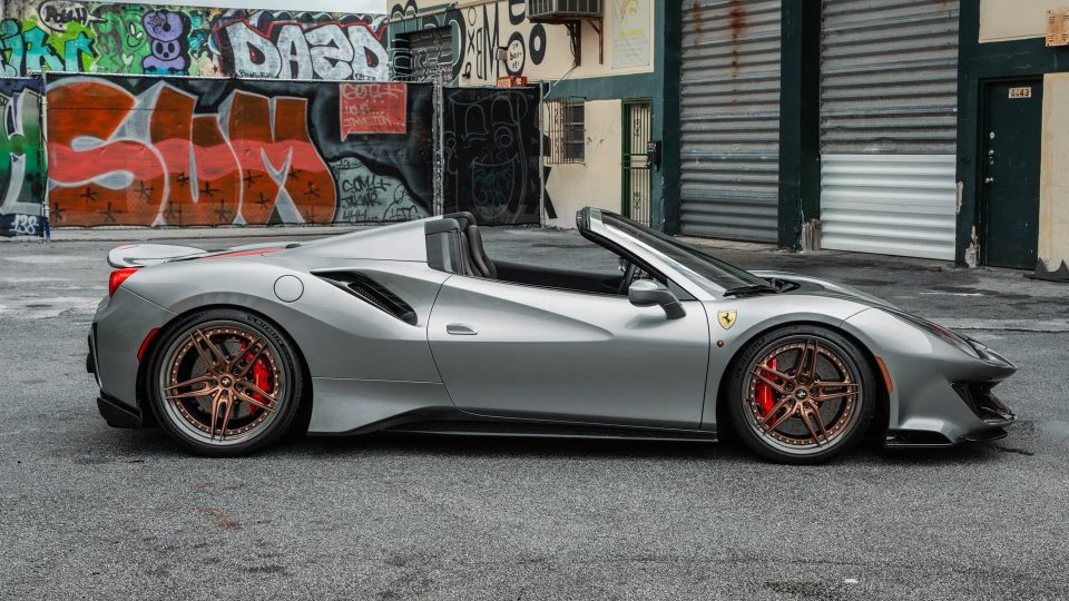 Ferrari 488 Pista Spider | Grigio Silverstone | on HRE S107SC | Frozen Polished Bronze