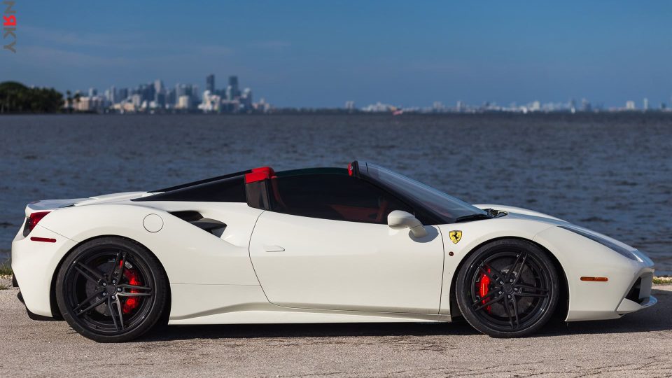 Ferrari 488 Spider | Bianco Avus | on ANRKY AN37 | Satin Black