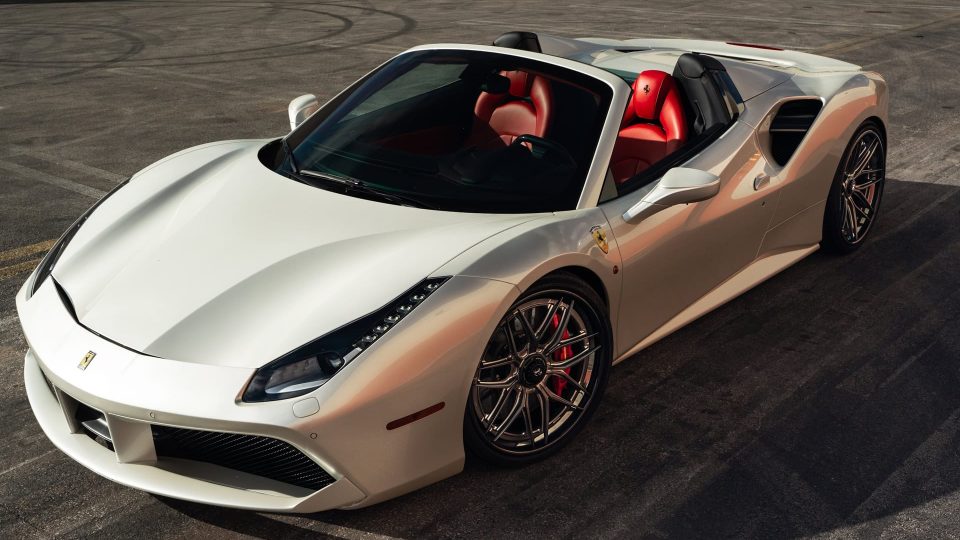Ferrari 488 Pista | Bianco Avus | on 1886 XR004 | Frozen Polished Liquid Smoke