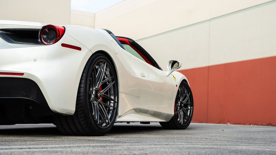 Ferrari 488 Pista | Bianco Avus | on 1886 XR004 | Frozen Polished Liquid Smoke