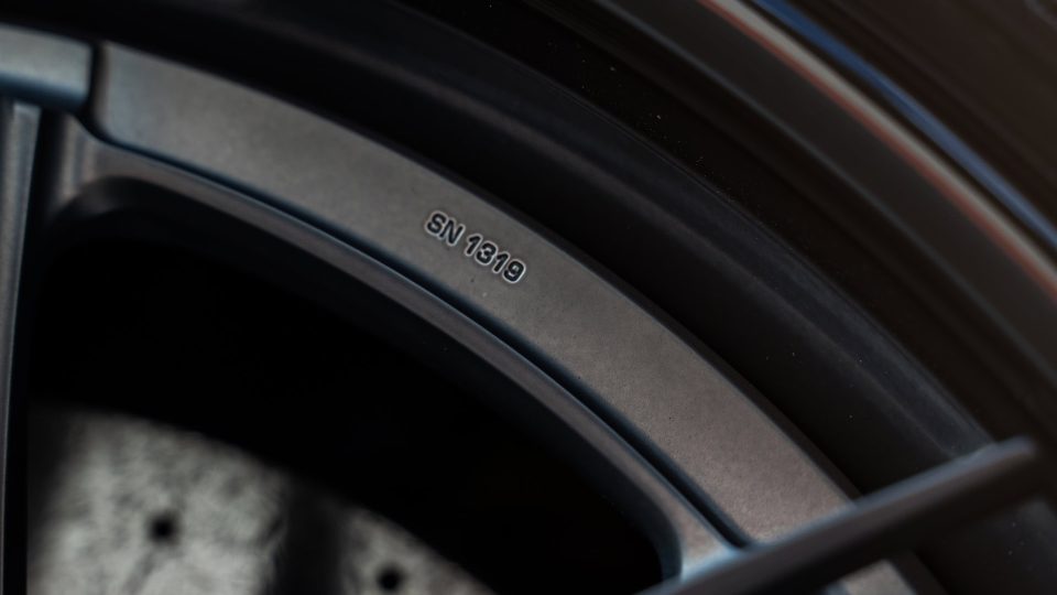 Ferrari 488 Pista | Bianco Avus | on 1886 XR004 | Frozen Polished Liquid Smoke