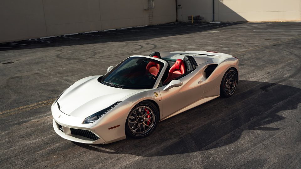 Ferrari 488 Pista | Bianco Avus | on 1886 XR004 | Frozen Polished Liquid Smoke