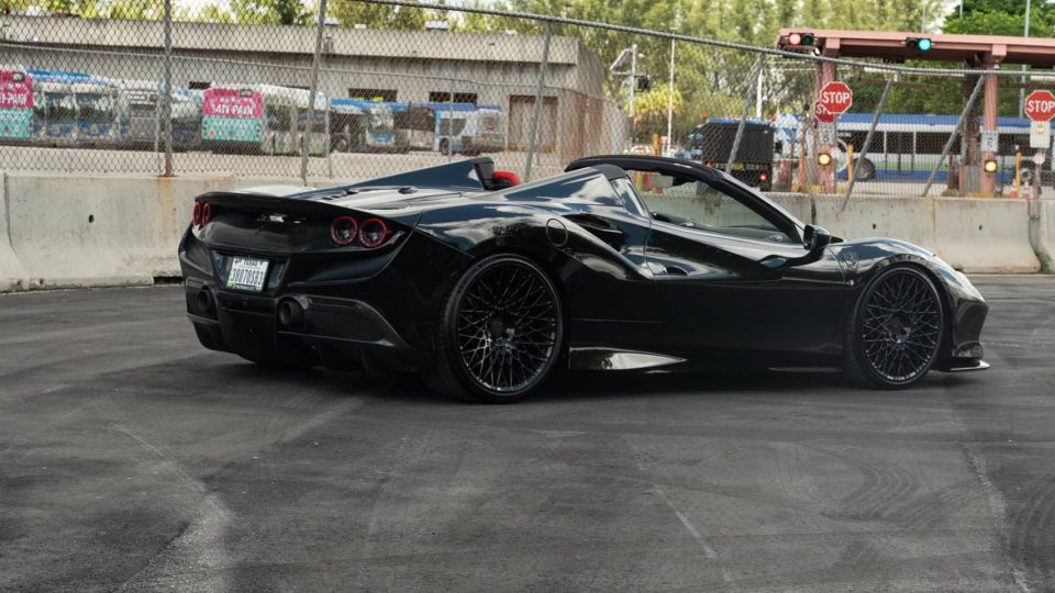 Ferrari F8 | Nero | on HRE 501M | Gloss Black