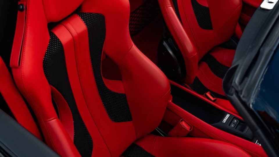 Ferrari F8 | Nero | on HRE 501M | Gloss Black