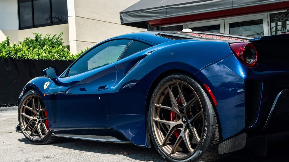Ferrari 488 Pista | TDF Blue | on HRE R101LW | Santin Bronze
