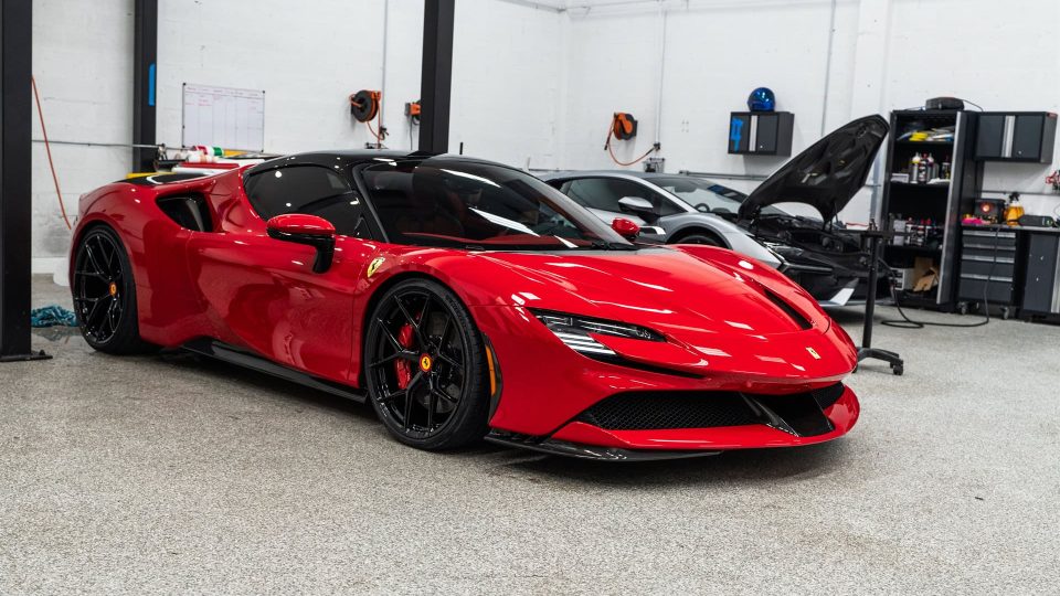SF90 Spider – Rosso Ferrari Ryft Wheels