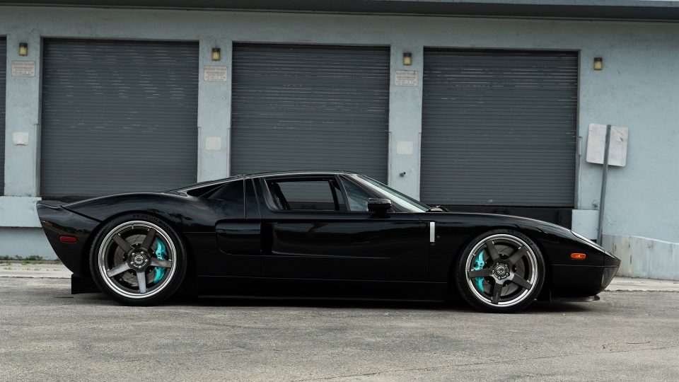 Ford GT MK1 | Black | on HRE RS105 | Polished Dark Clear