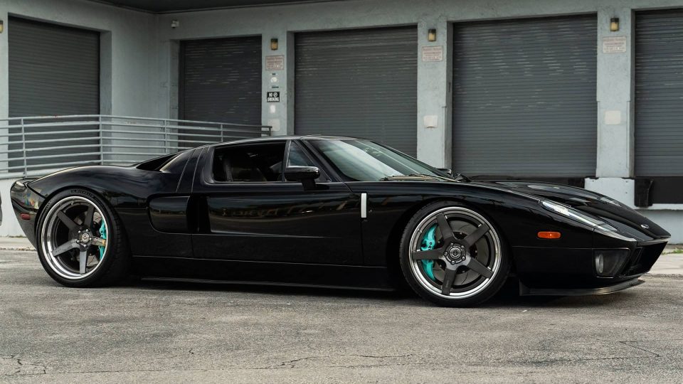Ford GT MK1 | Black | on HRE RS105 | Polished Dark Clear