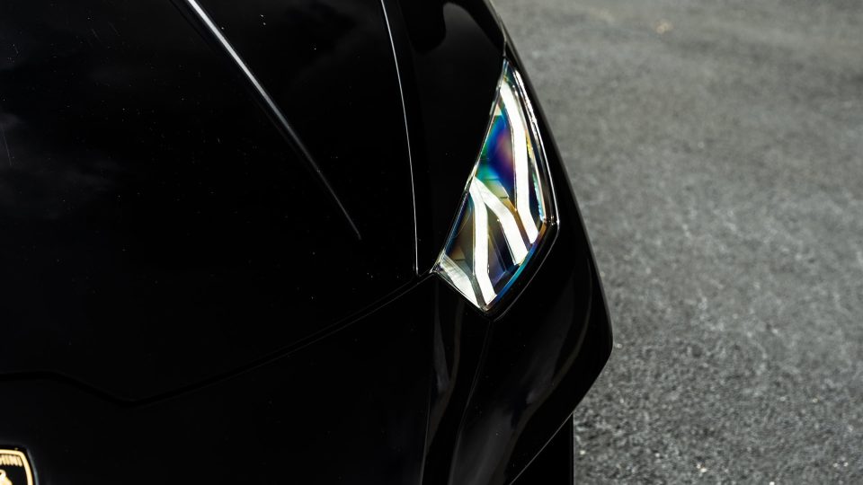 Lamborghini Huracan | Nero Noctis | on HRE 527 FMR | Satin White Gold
