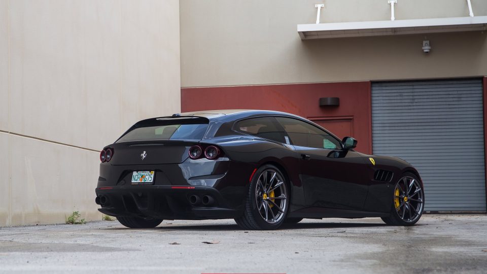 FERRARI GTC4LUSSO T ON HRE P204