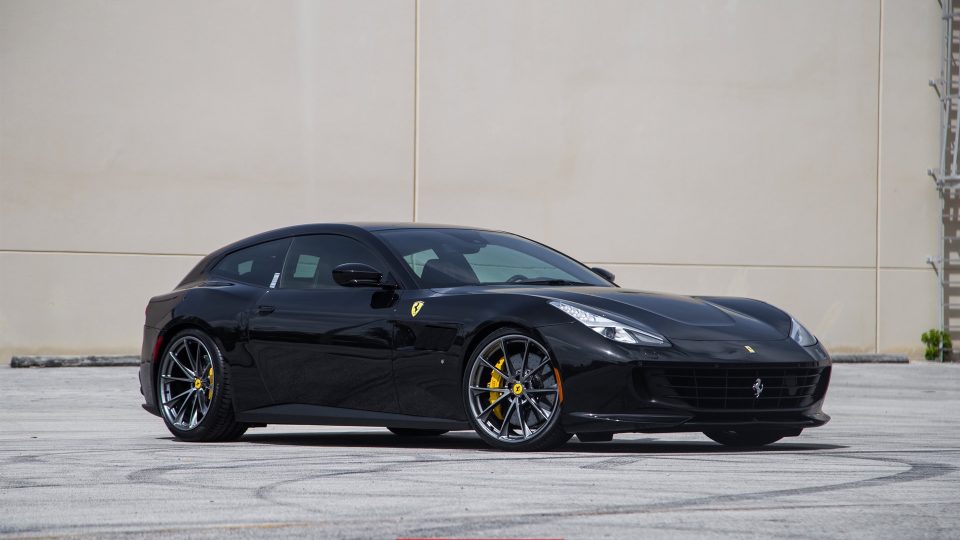 FERRARI GTC4LUSSO T ON HRE P204