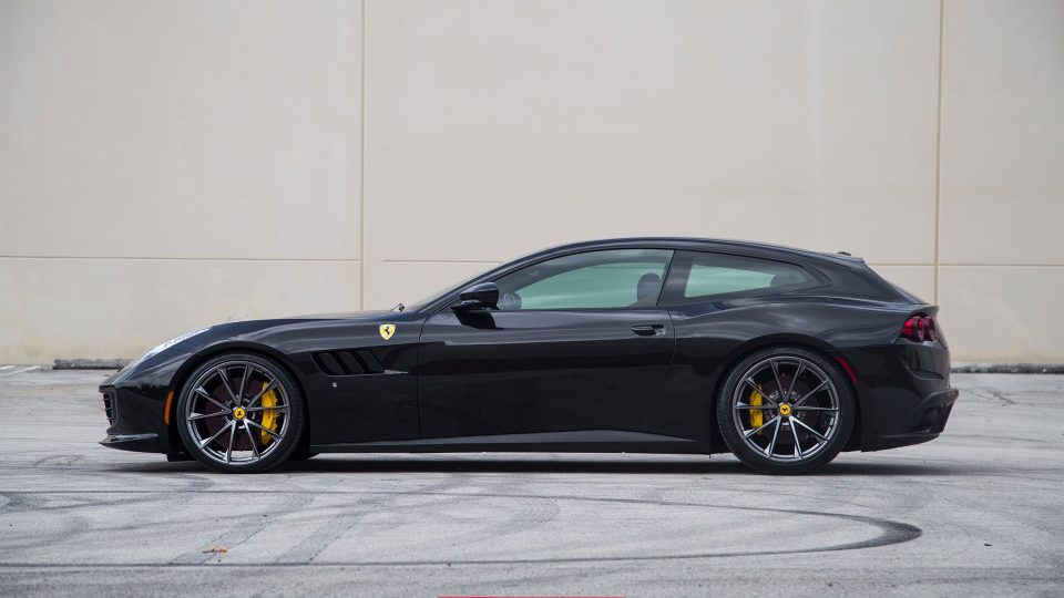 FERRARI GTC4LUSSO T ON HRE P204