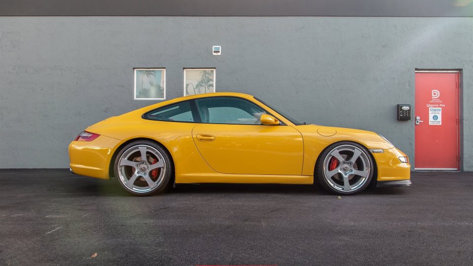 PORSCHE 997.1 CARRERA ON HRE RS102