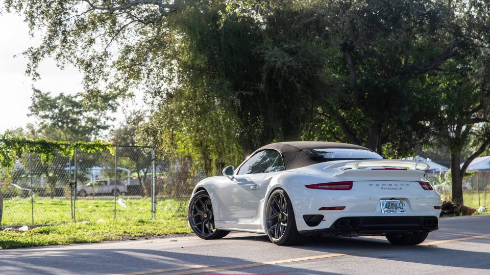 PORSCHE 991.1 TURBO S CABRIOLET ON HRE R101 LIGHTWEIGHT