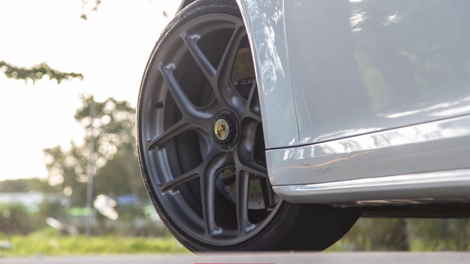 PORSCHE 991.1 TURBO S CABRIOLET ON HRE R101 LIGHTWEIGHT