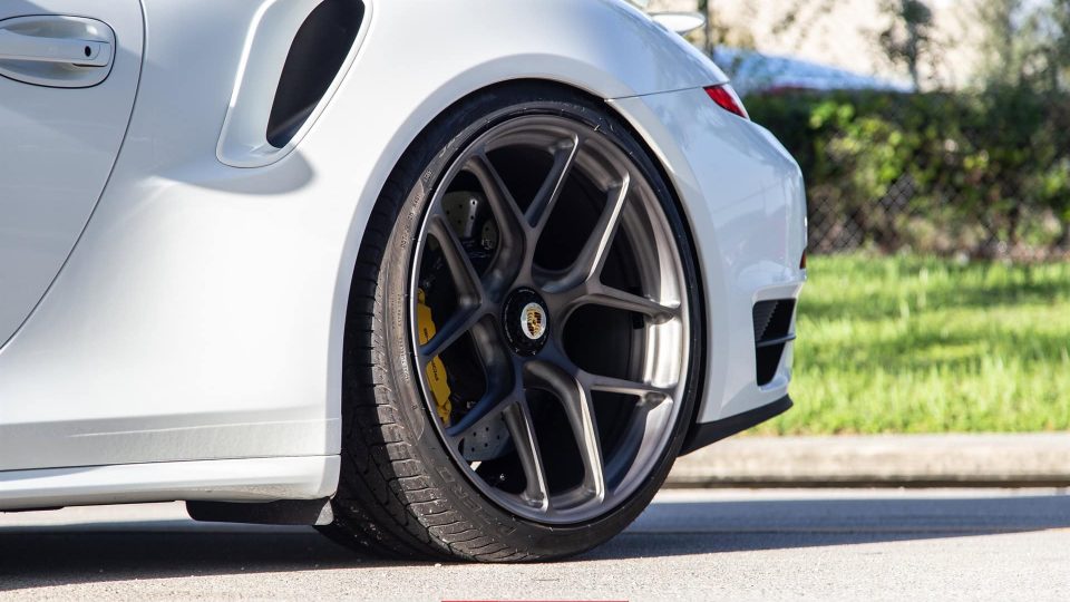 PORSCHE 991.1 TURBO S CABRIOLET ON HRE R101 LIGHTWEIGHT