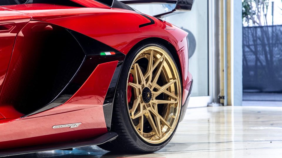 LAMBORGHINI AVENTADOR SVJ ROADSTER ON ANRKY S3-X2