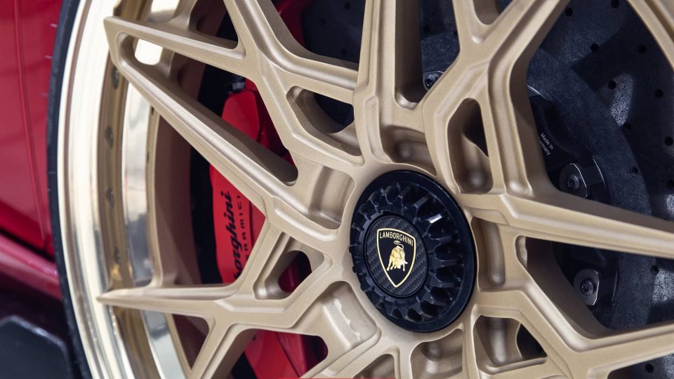 LAMBORGHINI AVENTADOR SVJ ROADSTER ON ANRKY S3-X2