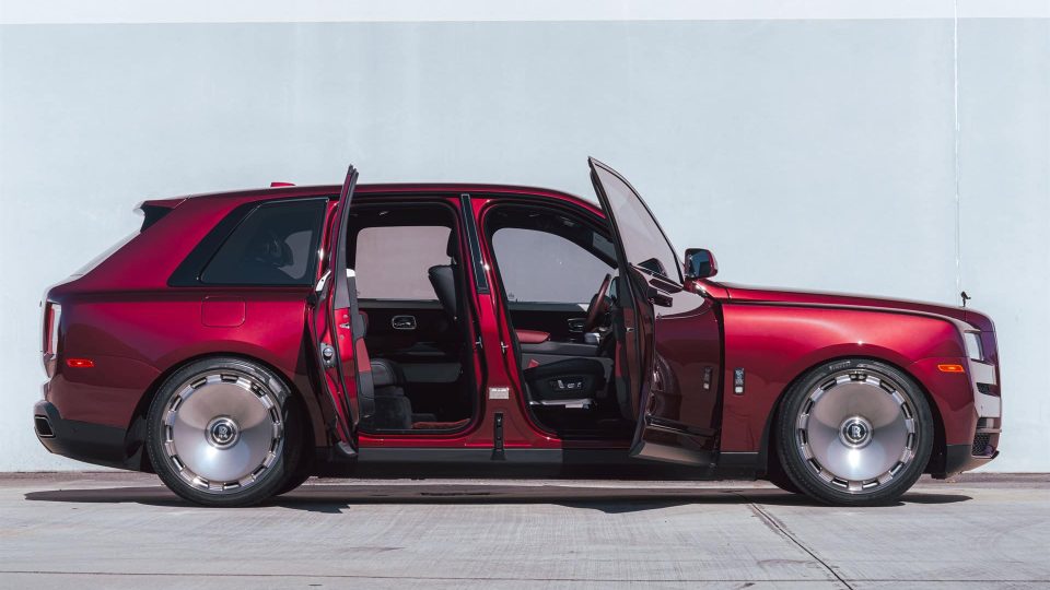 Rolls Royce Cullinan on HRE L108M