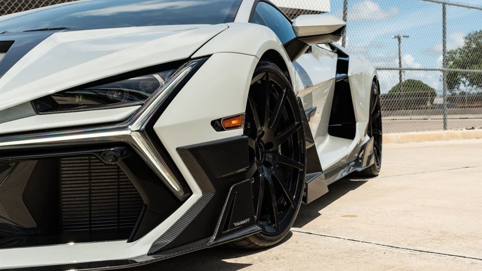 MANSORY Lamborghini Revuelto | Grigio Hati | on Mansory FV.10 Wheels | Gloss Black