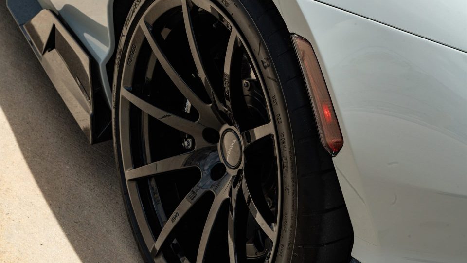 MANSORY Lamborghini Revuelto | Grigio Hati | on Mansory FV.10 Wheels | Gloss Black