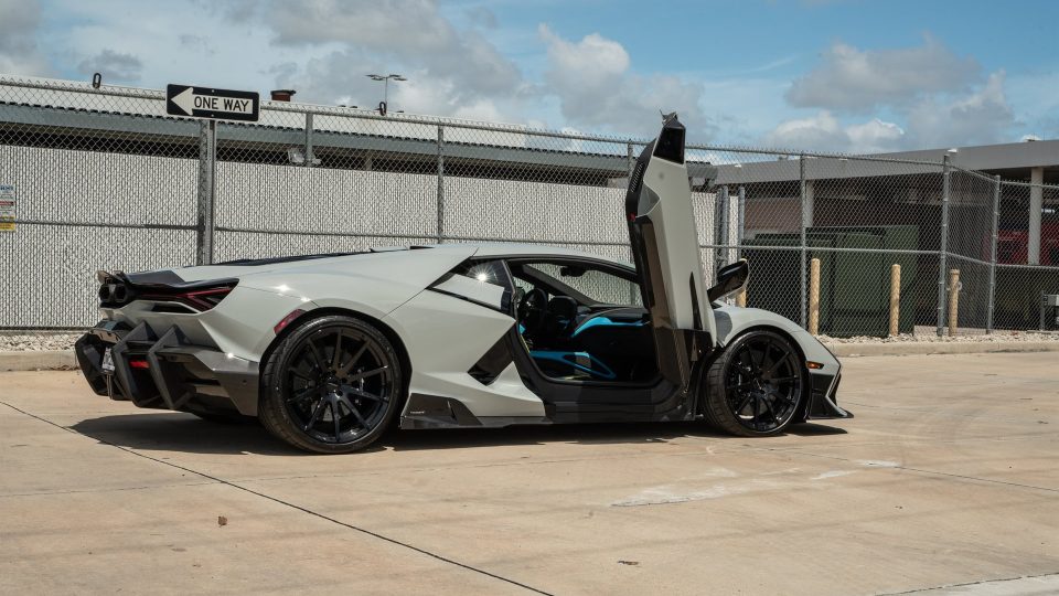 MANSORY Lamborghini Revuelto | Grigio Hati | on Mansory FV.10 Wheels | Gloss Black