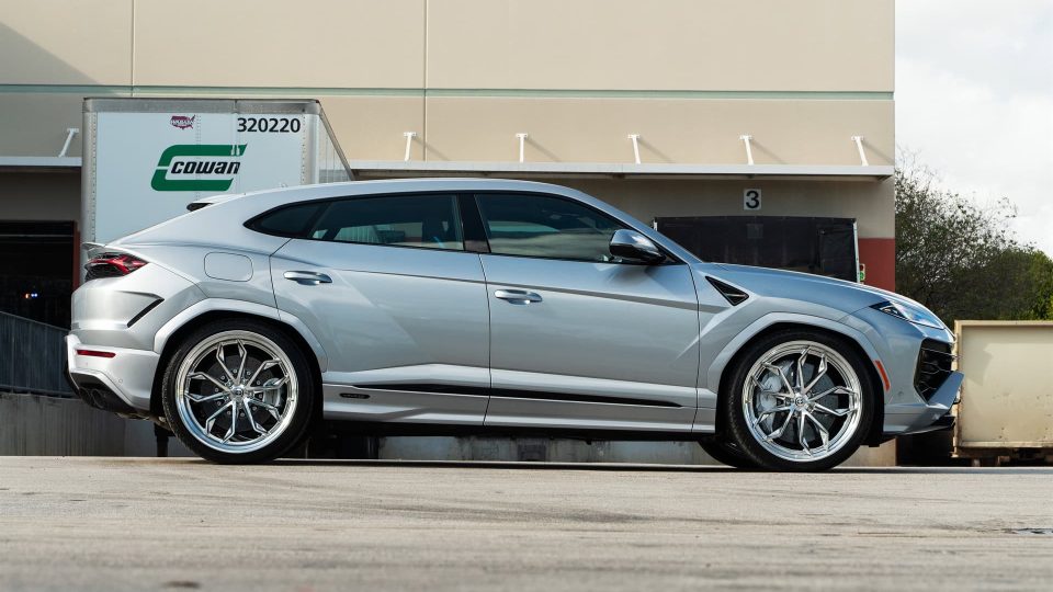 Lamborghini Urus SE | Grigio Nimbus | on HRE S201H | Polished Clear