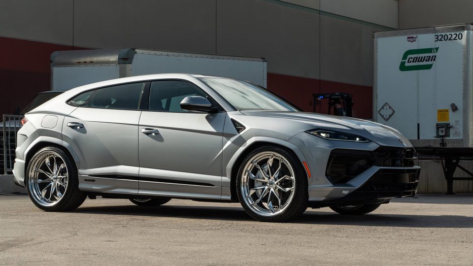 Lamborghini Urus SE | Grigio Nimbus | on HRE S201H | Polished Clear