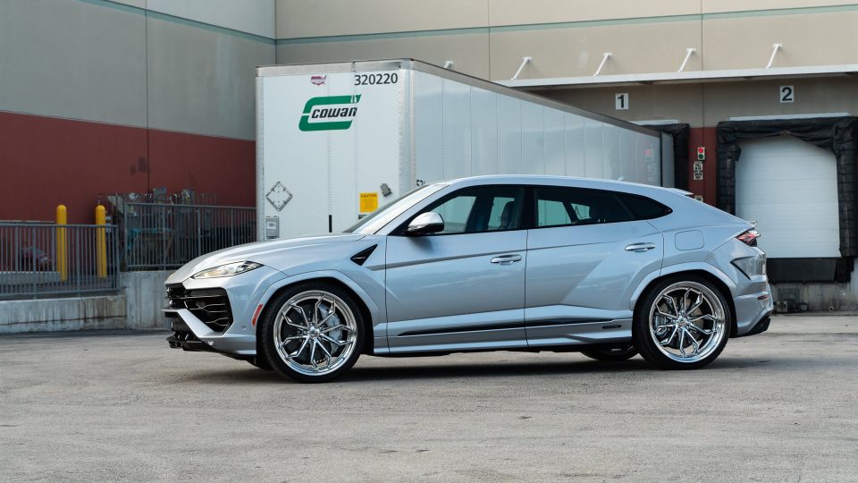 Lamborghini Urus SE | Grigio Nimbus | on HRE S201H | Polished Clear
