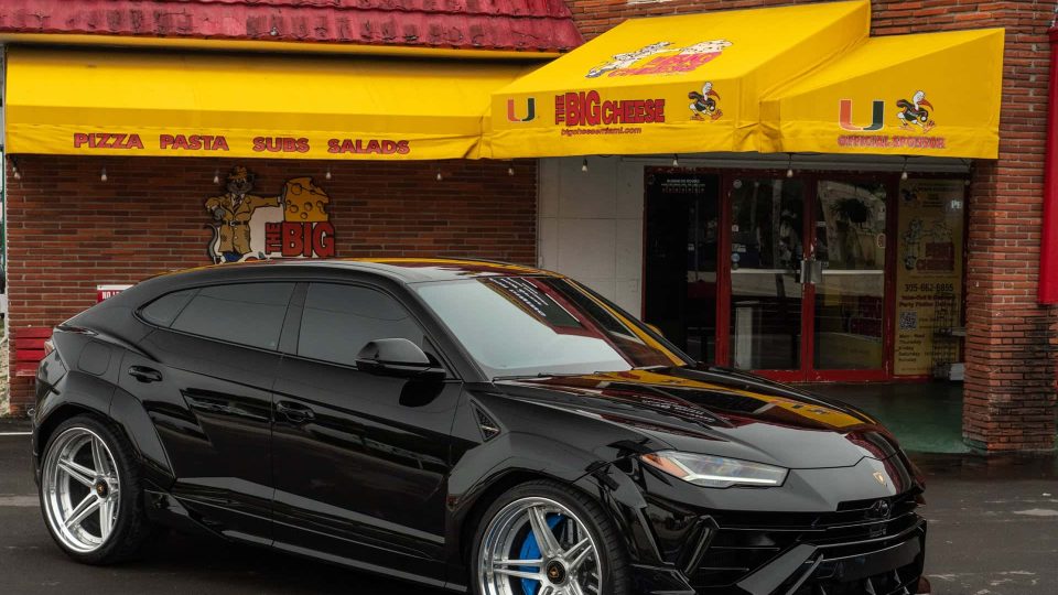 Lamborghini Urus S | Nero Noctis | 1016 Vision Widebody | on 1886 XR-003 Wheels | Brushed Clear