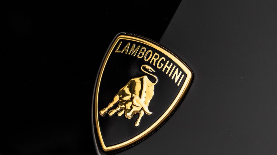 Lamborghini Urus S | Nero Noctis | 1016 Vision Widebody | on 1886 XR-003 Wheels | Brushed Clear