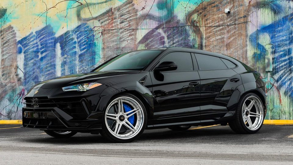 Lamborghini Urus S | Nero Noctis | 1016 Vision Widebody | on 1886 XR-003 Wheels | Brushed Clear