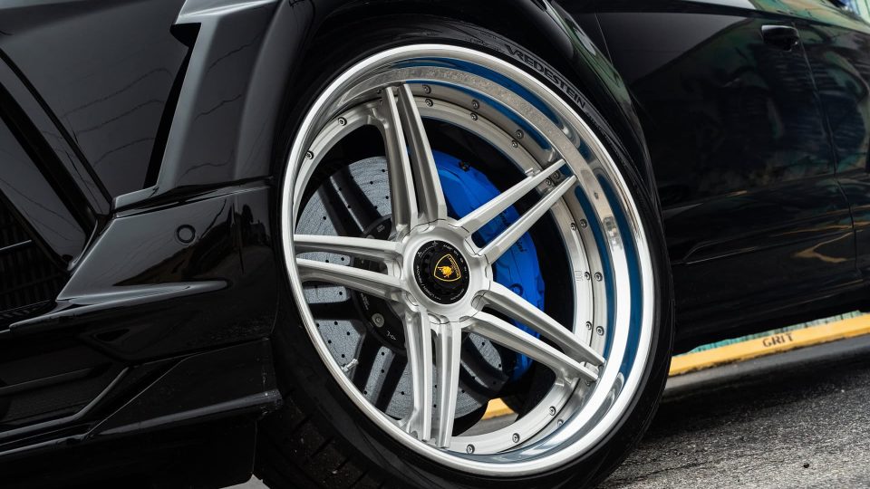 Lamborghini Urus S | Nero Noctis | 1016 Vision Widebody | on 1886 XR-003 Wheels | Brushed Clear