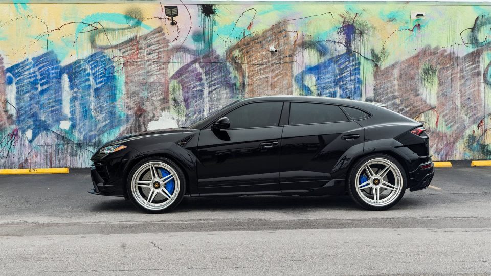 Lamborghini Urus S | Nero Noctis | 1016 Vision Widebody | on 1886 XR-003 Wheels | Brushed Clear
