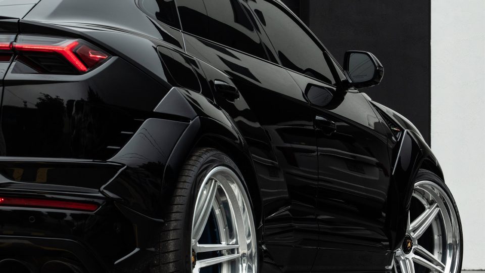 Lamborghini Urus S | Nero Noctis | 1016 Vision Widebody | on 1886 XR-003 Wheels | Brushed Clear