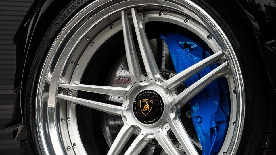 Lamborghini Urus S | Nero Noctis | 1016 Vision Widebody | on 1886 XR-003 Wheels | Brushed Clear