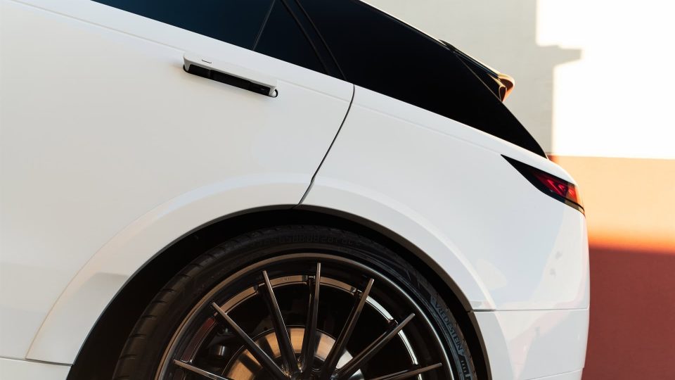Land Rover Range Rover on Urban Auto Body Kit and 1886 Wheels
