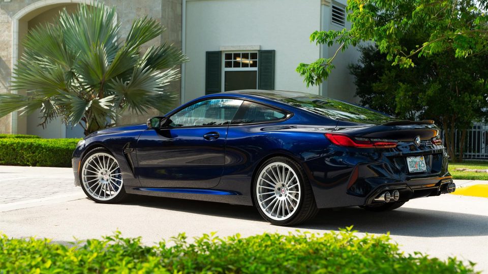 BMW M8 | Midnight Blue | on HRE 309M | Gloss Silver