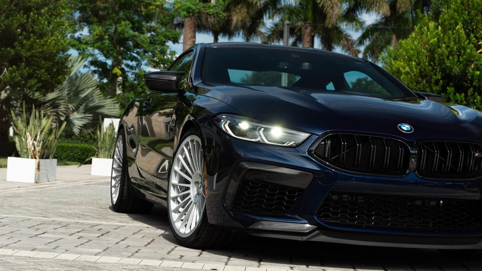 BMW M8 | Midnight Blue | on HRE 309M | Gloss Silver