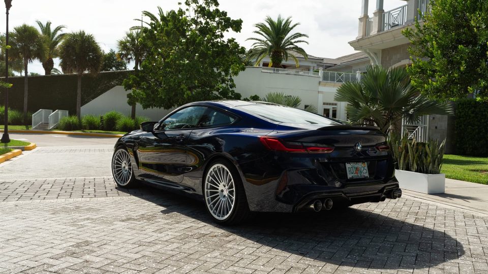 BMW M8 | Midnight Blue | on HRE 309M | Gloss Silver