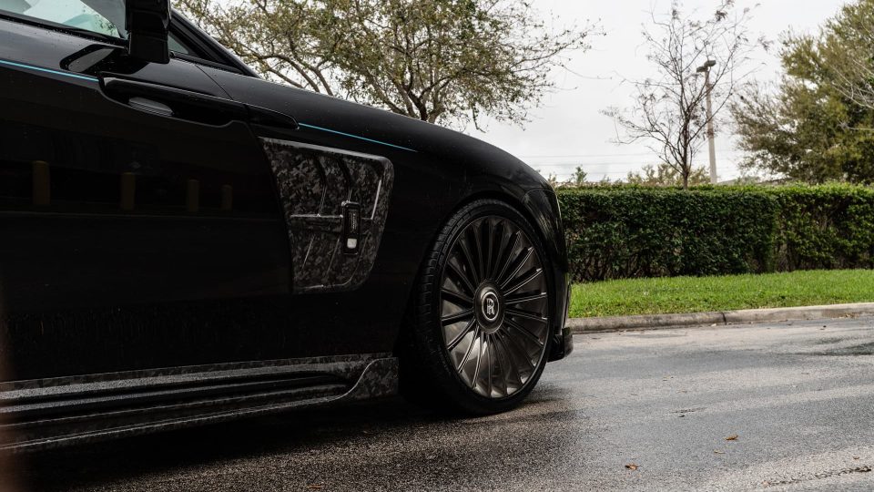 Mansory Rolls-Royce Spectre | on 1886 G100 | Mirror Polished Smoke