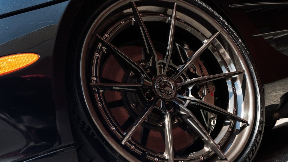 Mercedes SLR-McLaren on 1886 Wheels